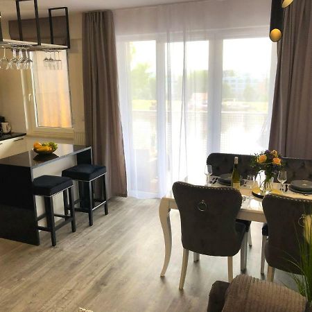 Glamour Apartment With Big, Private Terrace Krakow Bagian luar foto